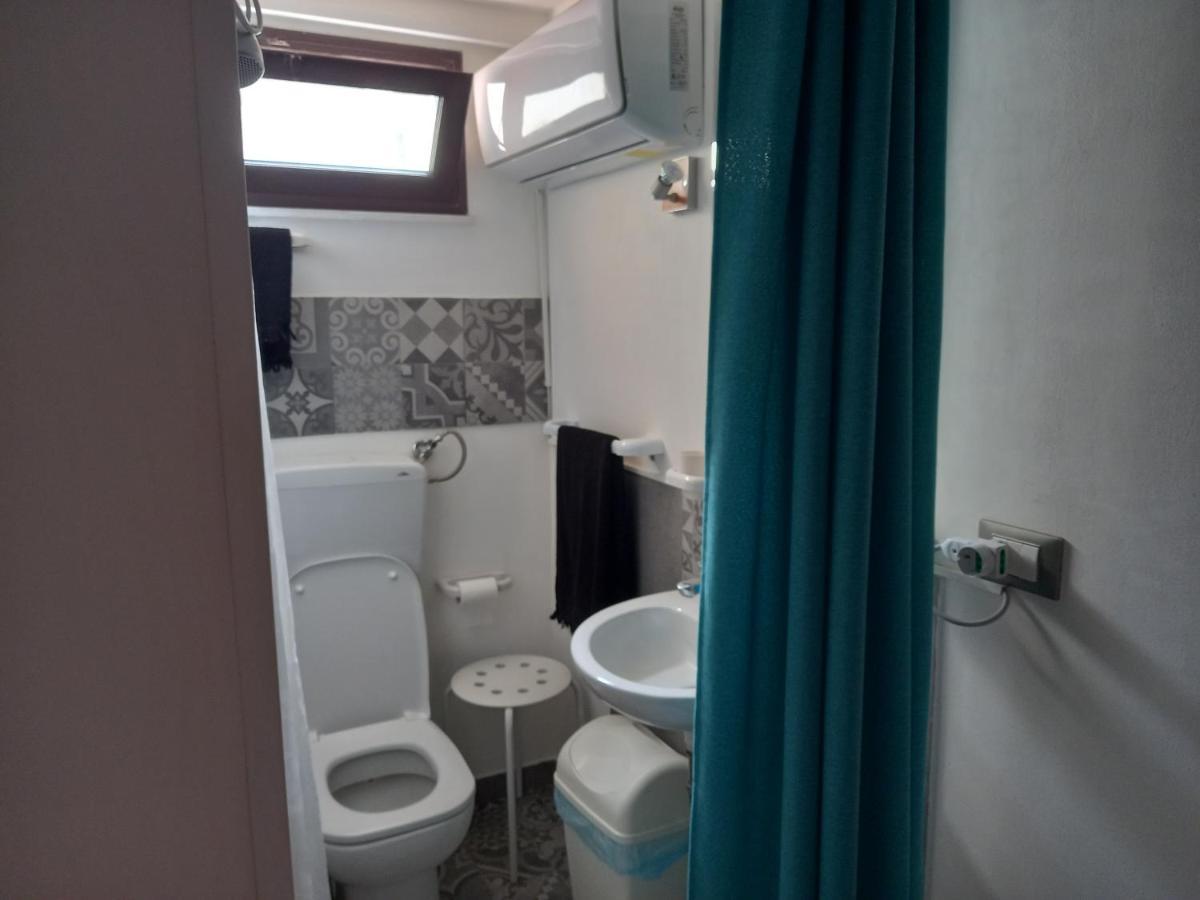 Room In Historical City Centre With Private Bathroom Catânia Exterior foto